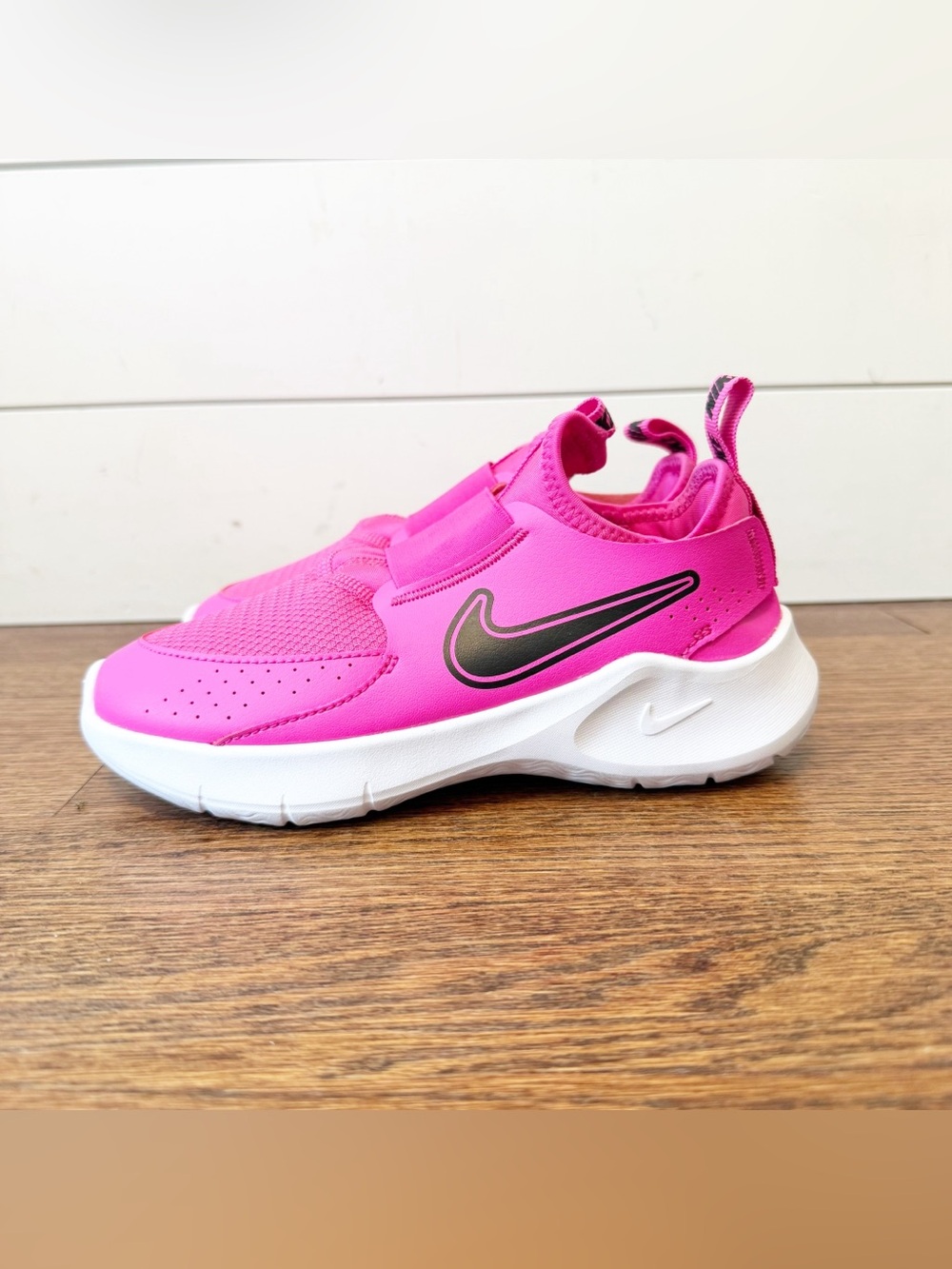 NWOB Nike | Kids Flex Runner 3 Slip-On Sneakers Laser Fuchsia Pink Black Size 2